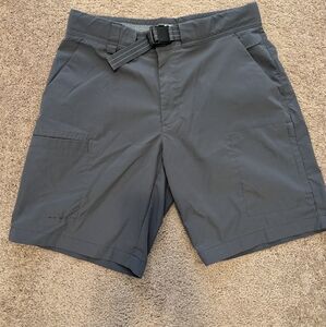 Amazon essentials cargo shorts 34
